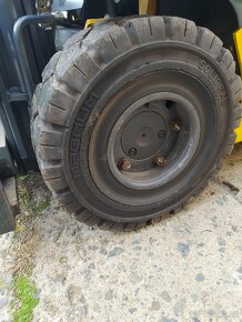 P: VZV Komatsu FB18-2R - 12