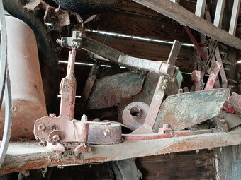 Prodám malotraktor 4 x 4, motor TK - 12