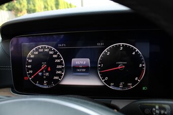 Mercedes-Benz E trieda E350d 4MATIC A/T AMG Line - 12