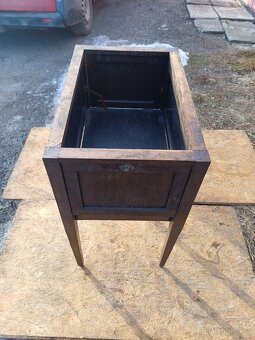 Starožitný servírovací stolek - 12