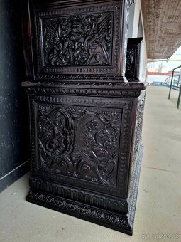 Starožitný královský trůn - 12