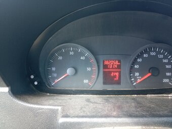 Volkswagen Crafter 2.5tdi - 12