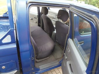 Nissan Double Cab 2.5 TD 4x4 tažné 3T k. ČR - 12