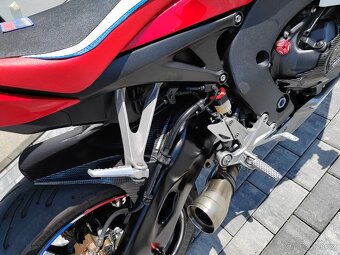 Honda cbr 1000 rr Fireblade - 12