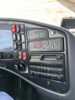 MERCEDES BENZ O350 - 12