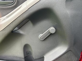 Toyota Yaris 1,0 VVT-i 51 KW r.v. 2006 - 12
