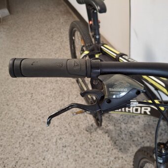 Author Solution 27,5 - 12