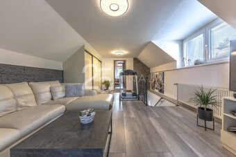 Prodej útulného rodinného domu 4kk v lukrativní lokalitě - Č - 12