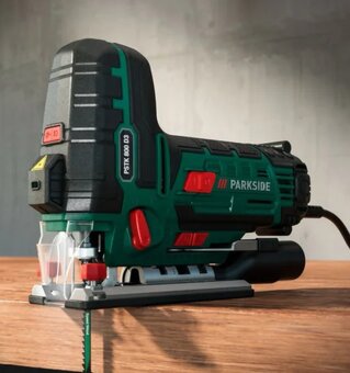 Elektrická přímočará pila Parkside 800W - 12
