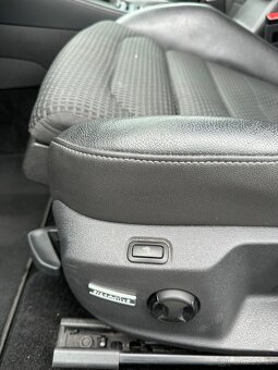 Volkswagen Golf VII 2.0 TDi 110 kW - 12