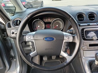 Ford Galaxy 2,0 TDCi 103kW,Ghia,7MÍST,TAŽN - 12