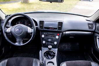 Subaru Legacy 2009 - 12