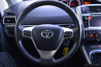 Toyota Verso 1.6i - 7 míst ,NAVI, kamera ,bez koroze - 12