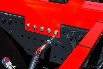 TŘÍSTRANNÝ SKLÁPĚČ - VYKLÁPĚČ MERCEDES BENZ AXOR 1824 - EU4 - 12