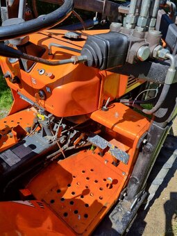 Malotraktor Kubota B1502 15koní s nakladačem - 12