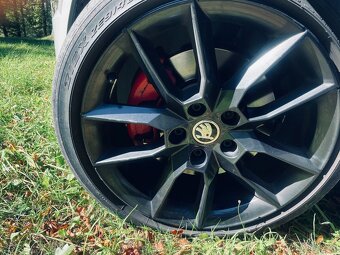 Škoda Octavia III RS 2.0 TDI, 135 kW, Challenge, 2018, šedá - 12