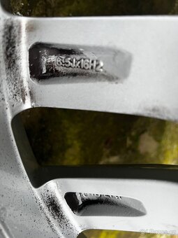 Prodám alu 16 VW - 12