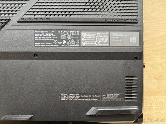 Notebook Asus ROG Strix G513 - TOP stav - 12