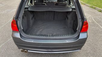 BMW E91 325i XENONY - 12