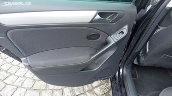 VW Golf VI 1,2 TSi 77kw Málo najeto - 12