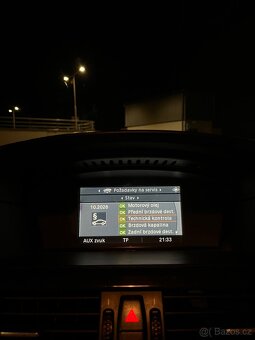 BMW E60 520d LCI automat - 12