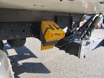 Iveco Eurocargo ML 120EL22 chlaďák mrazák čelo - 12