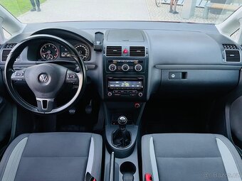 Volkswagen Touran 1.4TSI MANUÁL 7MÍST VÝHŘEV SERVISKA - 12