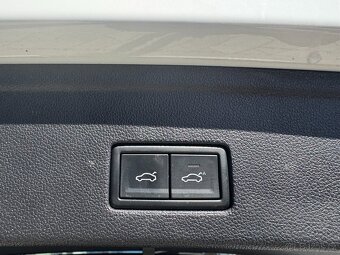 VW Touareg III R-line 3,0TDI 210kW Tiptronic 4M MATRIX - 12