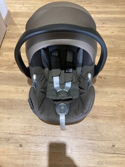 Vajíčko a Základna - 12