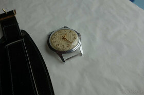 Krásné zachovalé,staré funkční, mech. hodinky Kirovskije - 12