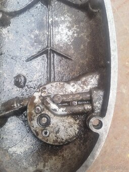 Jawa 350 California levé víko motoru - 12