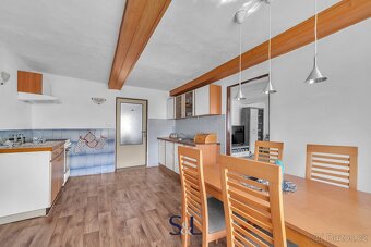 Prodej rodinného domu, 350 m2 - Velenice, ev.č. 01011 - 12