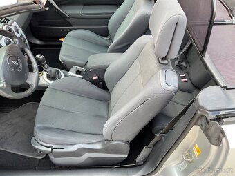 Renault Mégane 1.9 DCi 96 kW Karmann - 12