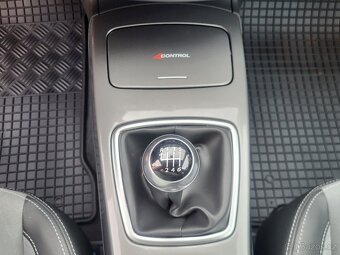 Renault Laguna III 2.0dCi 150PS 4Control - REZERVACE - 12
