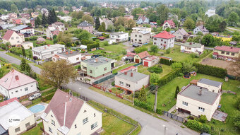 Rodinný dům 4+1 s garáží v obci Paskov - 12