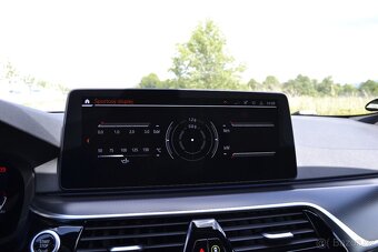 BMW 5 Touring 530d xDrive Mpaket Laser display key panorama - 12