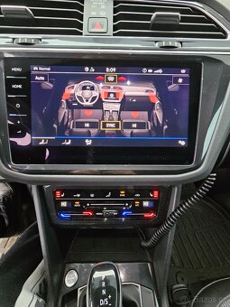 Vw Tiguan R-line 4x4 2.0tdi 147kw DSG 61tis km. V záruce - 12