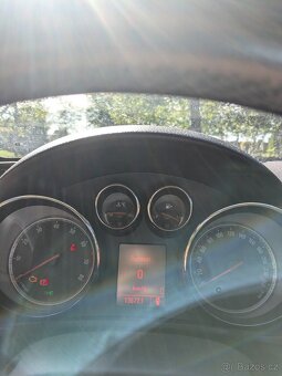 Opel Insignia - 12
