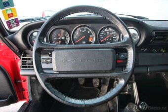 Porsche 911 Carrera 3.2 z roku 1986 - 12