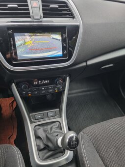 Suzuki SX4 S-Cross 1.4 hybrid 4x4 - 12