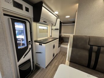 FA 699 DVB TOP VÝBAVA - 12