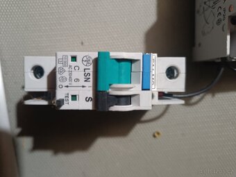 Prodám elektromateriál - 12