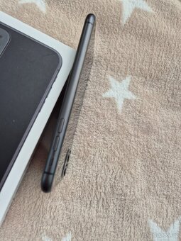 iPhone 11 128gb stav baterie 94% - 12