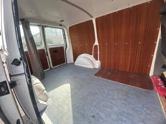 VW TRANSPORTER T5 1.9TDI 62KW TAŽNÝ BEZ KOROZE - 12