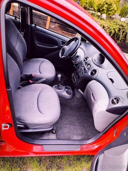 Prodám Toyota Yaris, 1.0, r.v.1999 - 12
