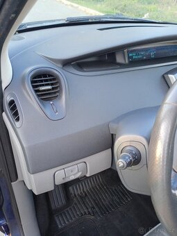 Prodám Renault Megane Scenic 1,6 benzín, 83kw, r.v. 4/2004, - 12