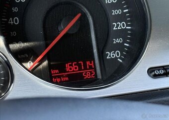 Volkswagen Passat 2,0 TDI HIGHLINE TAŽNÉ XENONY nafta - 12