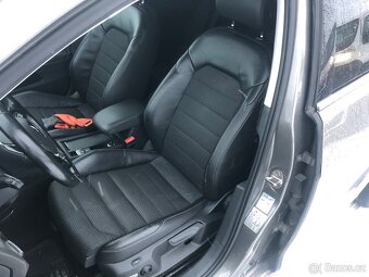 VW Golf VIII combi 1.6TDI HIGHLINE  DSG  NAVI  KAMERA - 12