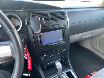 Dodge Magnum r/t V8 5,7L (na opravu/díly) - 12