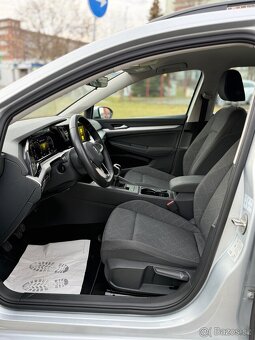 Vw Golf  kombi 2.0TDI--MANUÁL--2022--full LED--1.majitel-- - 12